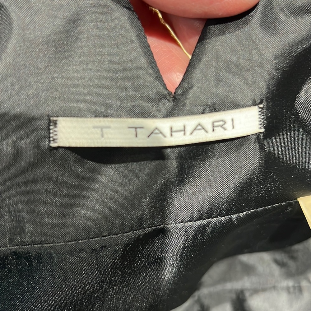TAHARI classic black pencil skirt